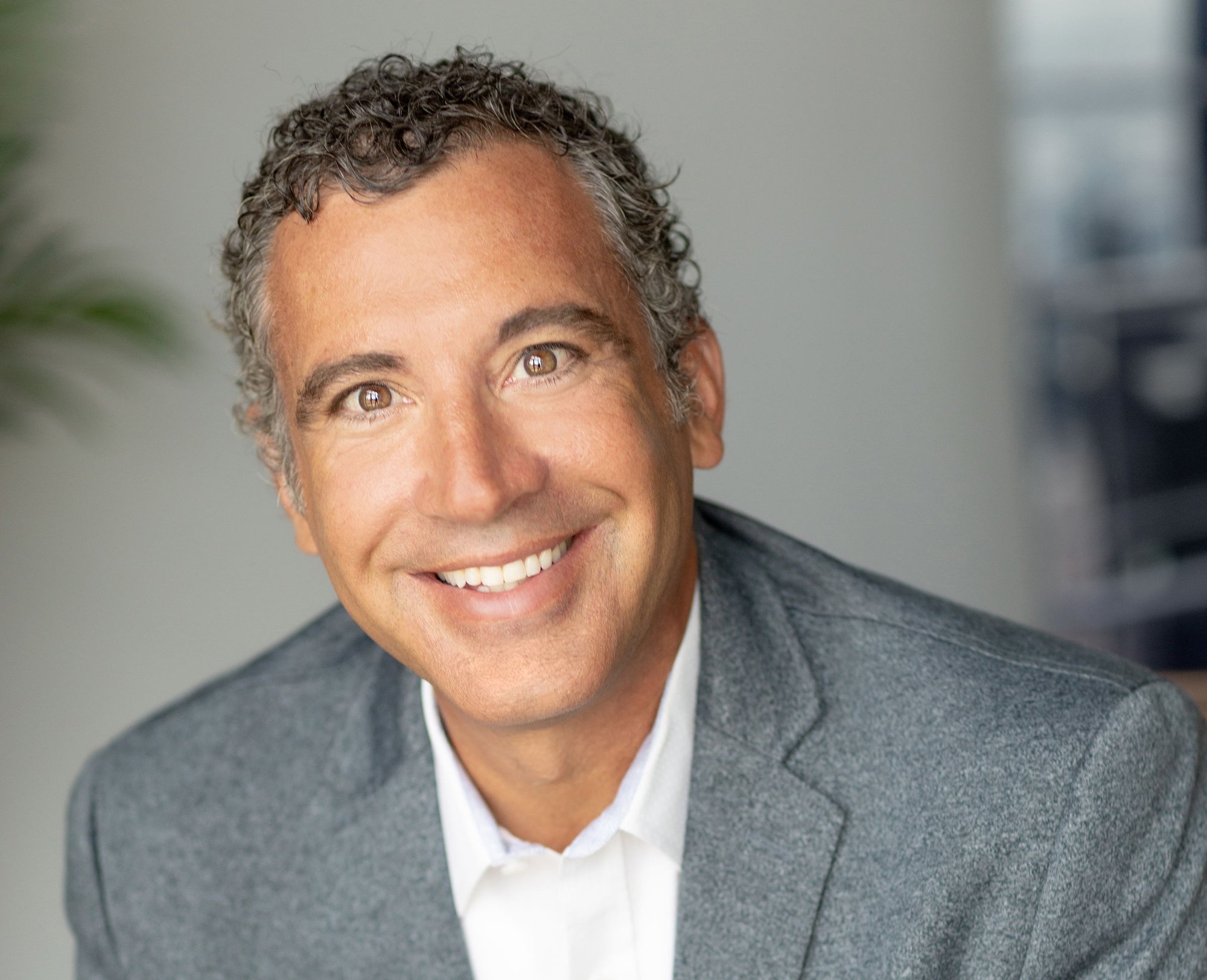 Joe Vacca_Headshot-1